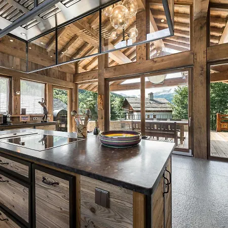Chalet De Luxe A Meribel : Piscine, Hammam Et Proximite Telesiege - Fr-1-566-5